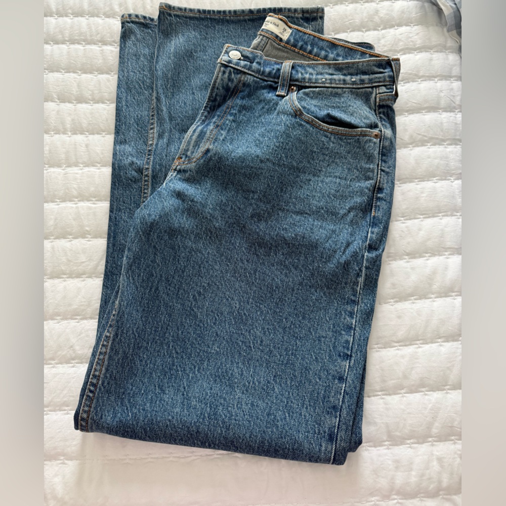 Abercrombie & Fitch 6L Baggy Jeans